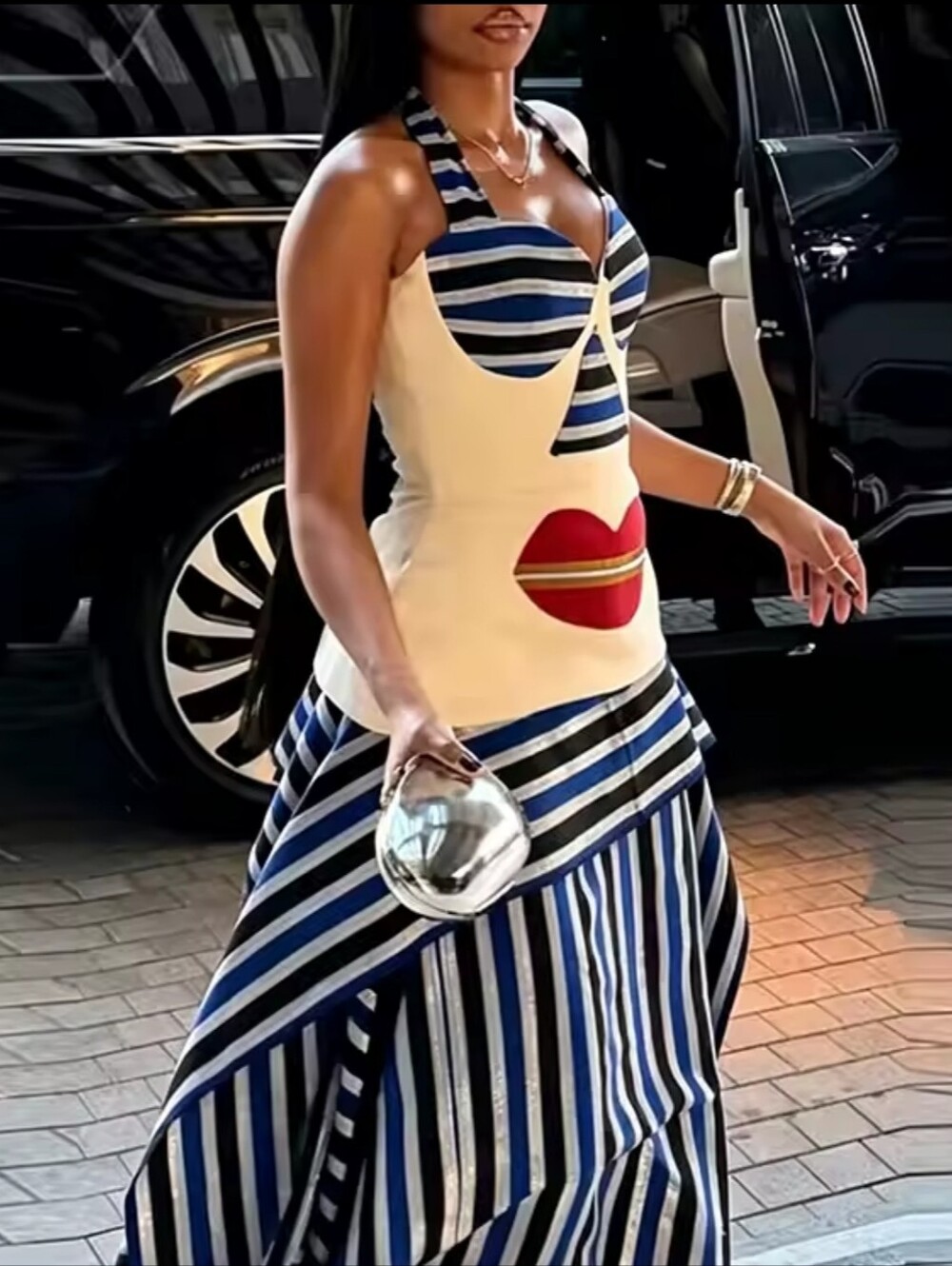 Cream Sculpted Face Applique Tank with Blue Striped Bust - Picture 5 of 5
